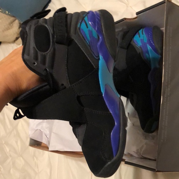 5y Air Jordan 8 Retro (GS) - Picture 4 of 8